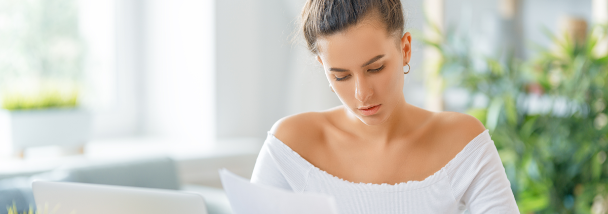 woman-working-on-laptop-at-home4